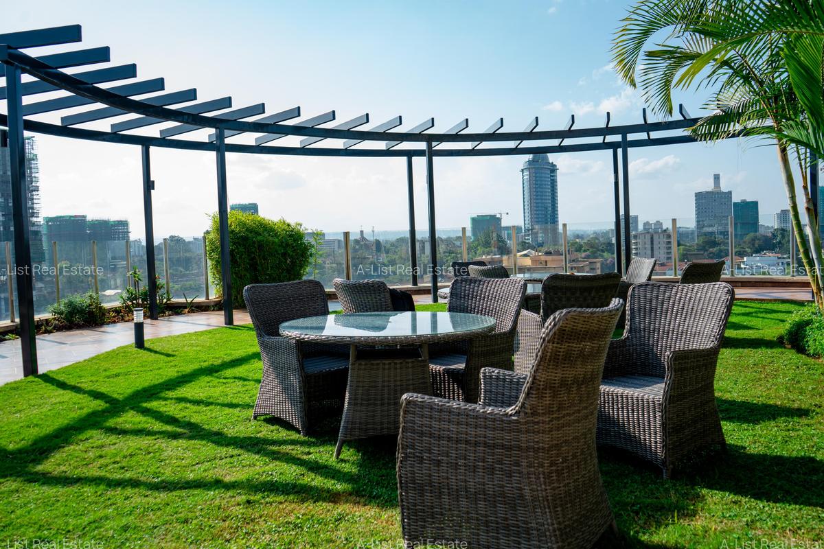4 Bed Apartment with En Suite at Riverside Drive - 16