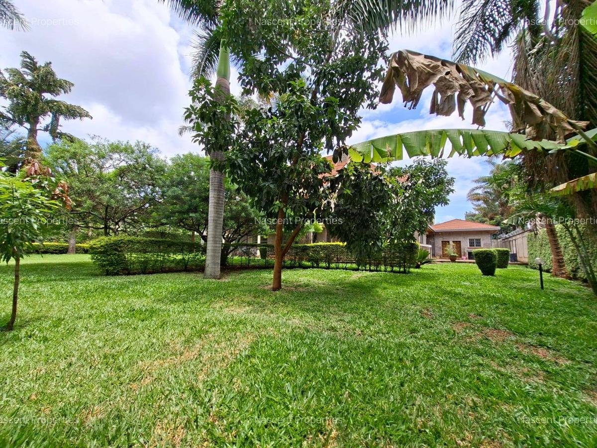 5 Bed House with En Suite in Runda - 5