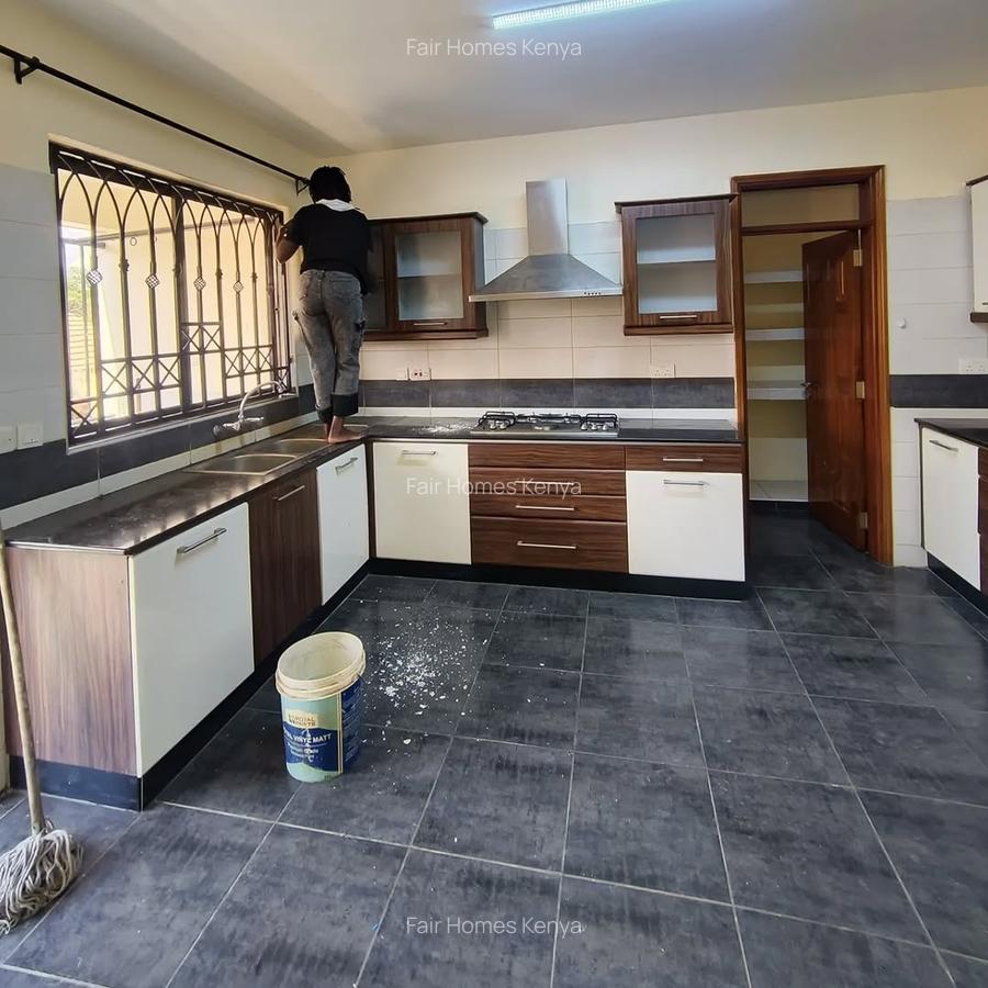 3 Bed Apartment with En Suite at Gitanga Road - 6