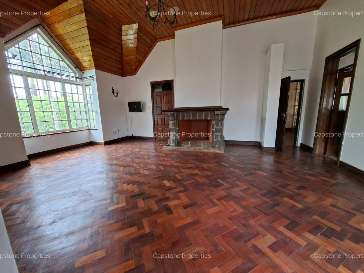 5 Bed House with En Suite in Runda - 10