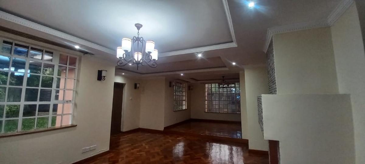 5 Bed Townhouse with En Suite at Lavington Green - 5