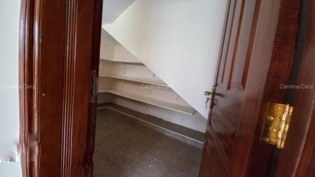 4 Bed Townhouse with En Suite at Broo - 6