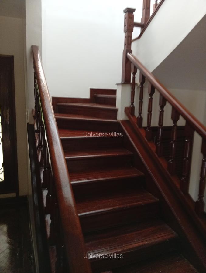 5 Bed Townhouse with En Suite at Karen - 14