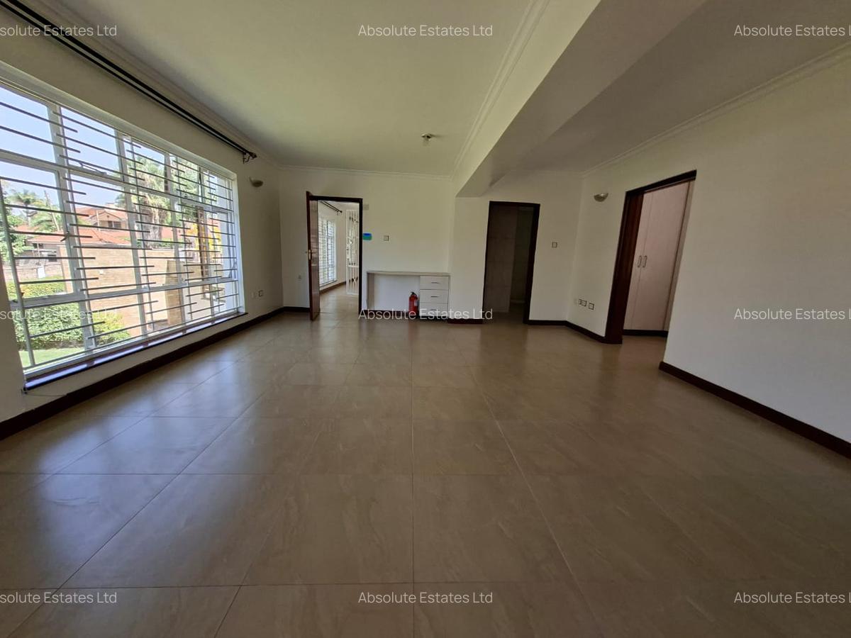 4 Bed Villa with Garden in Runda - 9