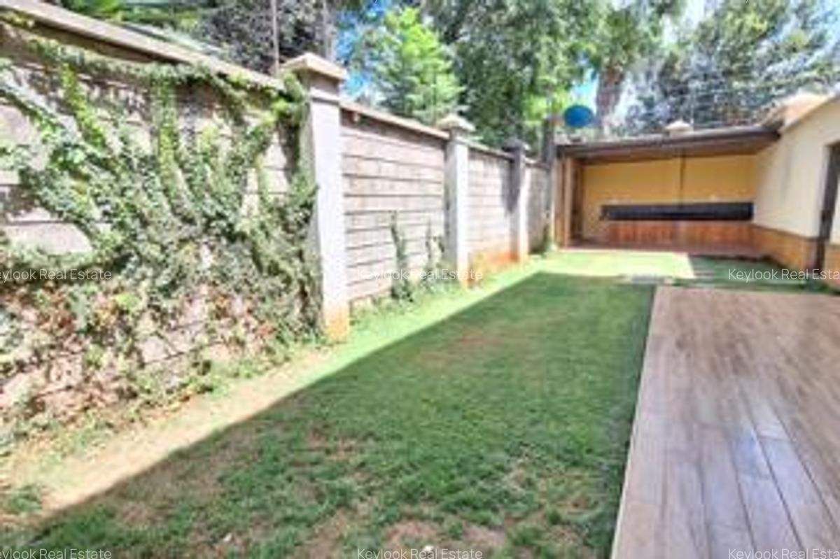 4 Bed Townhouse with En Suite at Lavington - 12