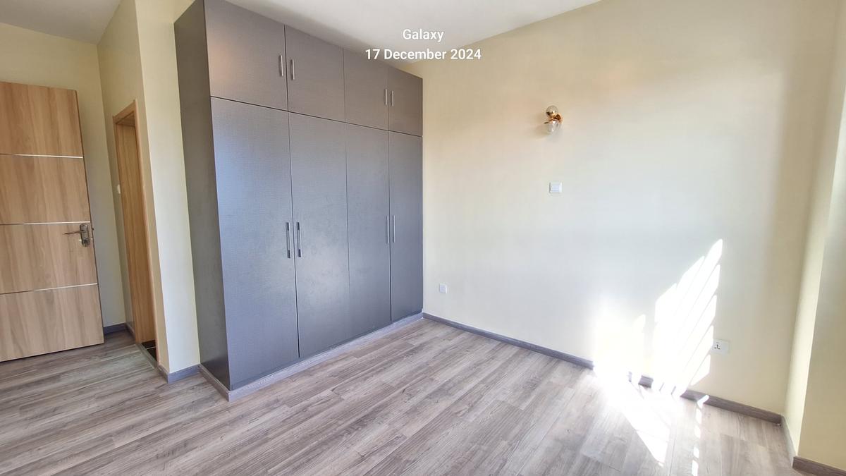 4 Bed Apartment with En Suite at Othaya Road - 12