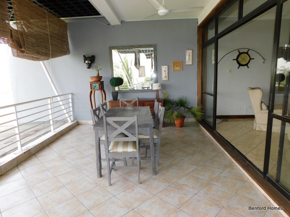 Serviced 3 Bed Apartment with En Suite in Nyali Area - 16