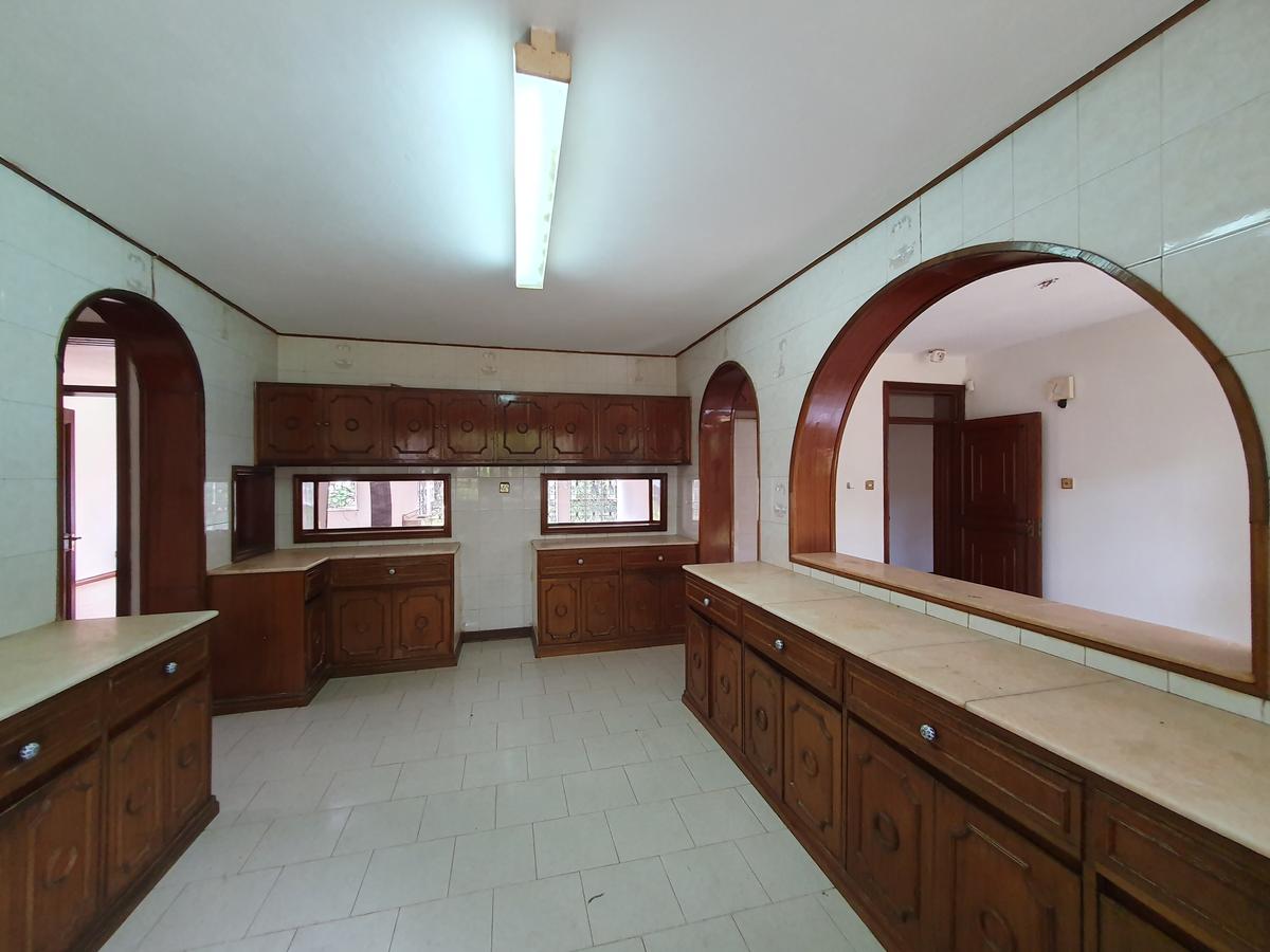 4 Bed House with En Suite in Gigiri - 9