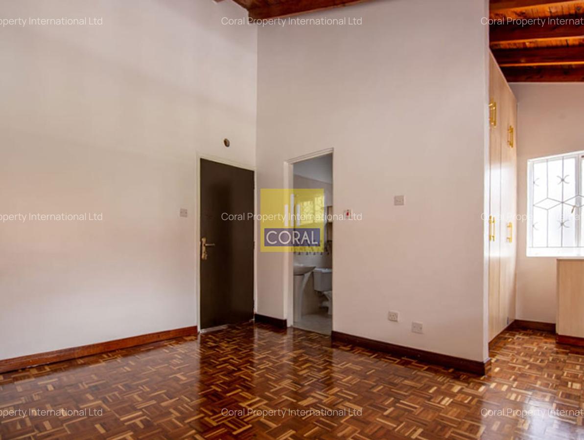 4 Bed Townhouse in Lavington - 14