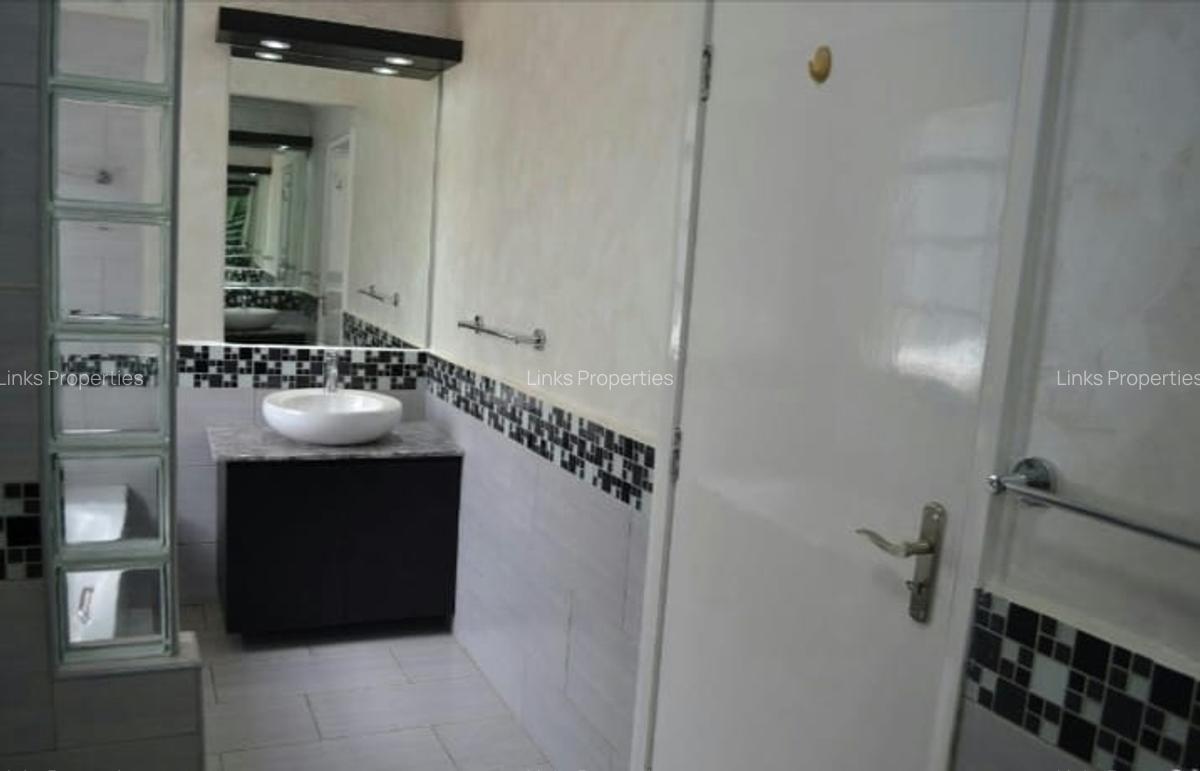 3 Bed House with En Suite at Karen - 12