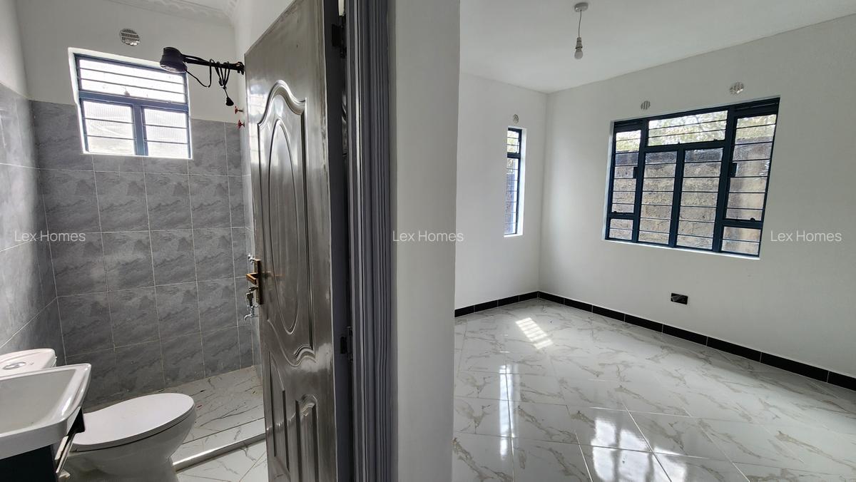 4 Bed House with En Suite at Rimpa Road - 12