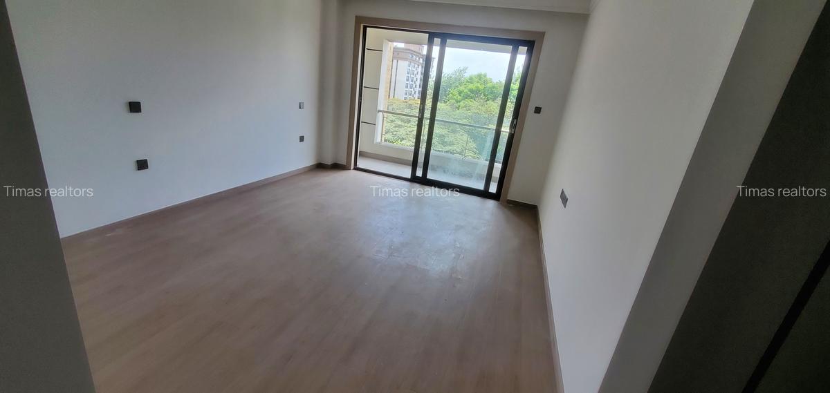 2 Bed Apartment with En Suite at Riverside - 5