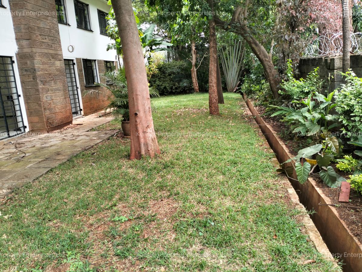 4 Bed Townhouse with En Suite in Lavington - 1