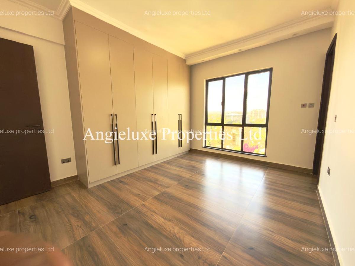 3 Bed Apartment with En Suite at Brookside Drive - 12