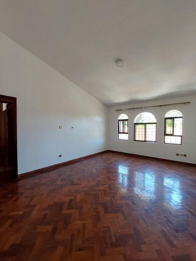 6 Bed Townhouse with En Suite in Runda - 11