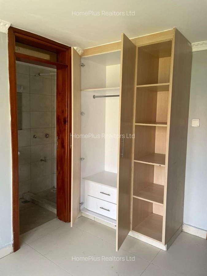 4 Bed Townhouse with En Suite at Nasra Court - 11