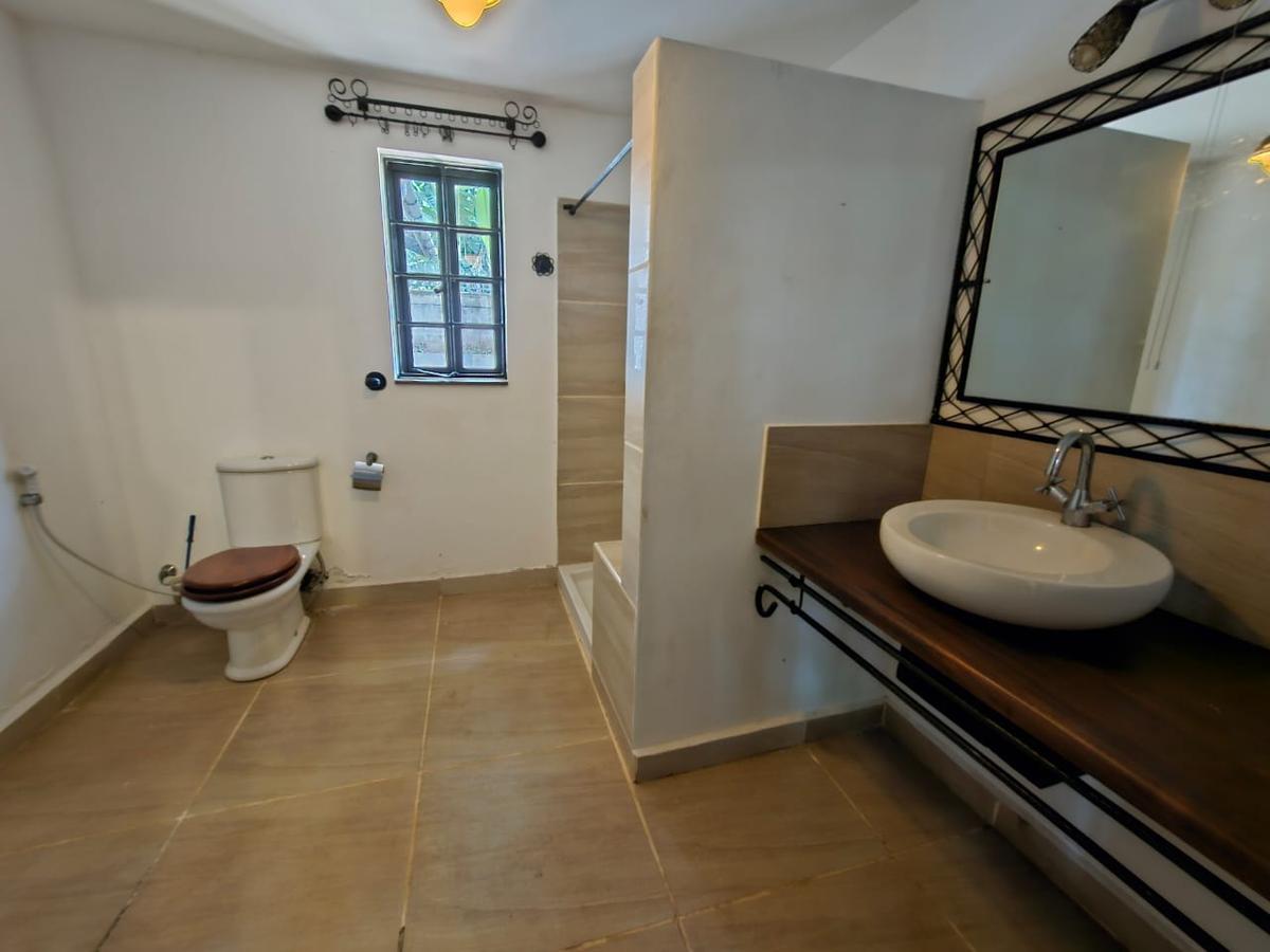 6 Bed House with En Suite at Old Kitisuru - 19