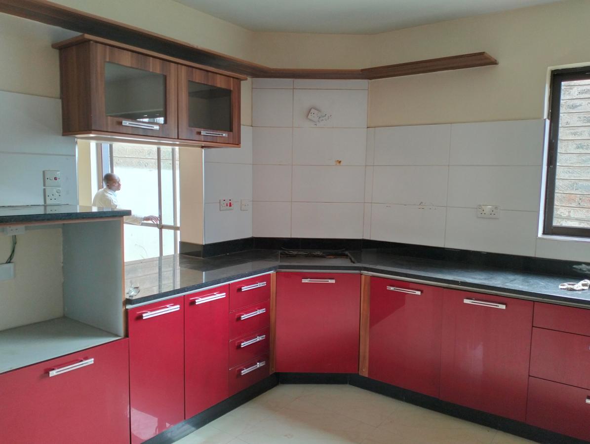 5 Bed Townhouse with En Suite in Westlands Area - 7