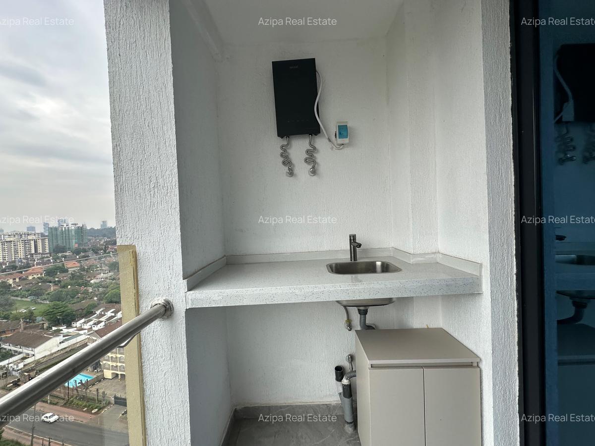 3 Bed Apartment with En Suite at Riverside - 12