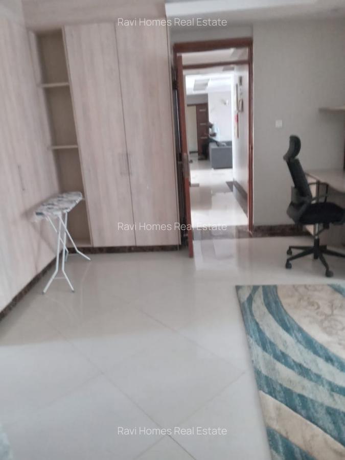 3 Bed Apartment with En Suite in Lavington - 12