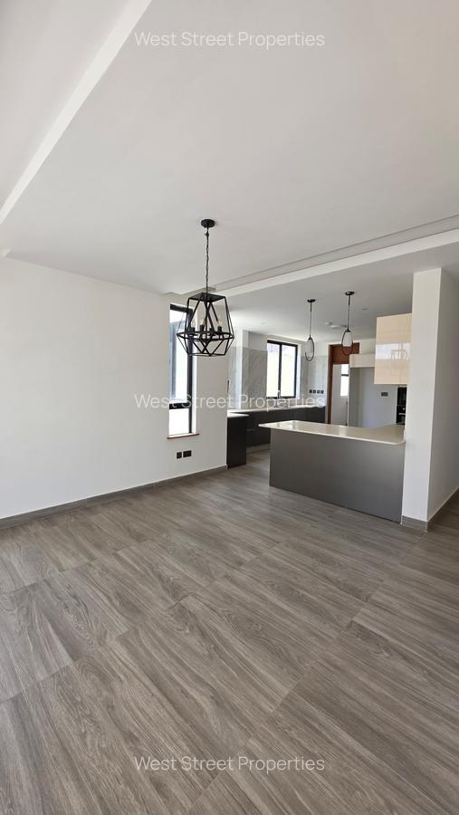 5 Bed Villa with En Suite at Lavington - 5