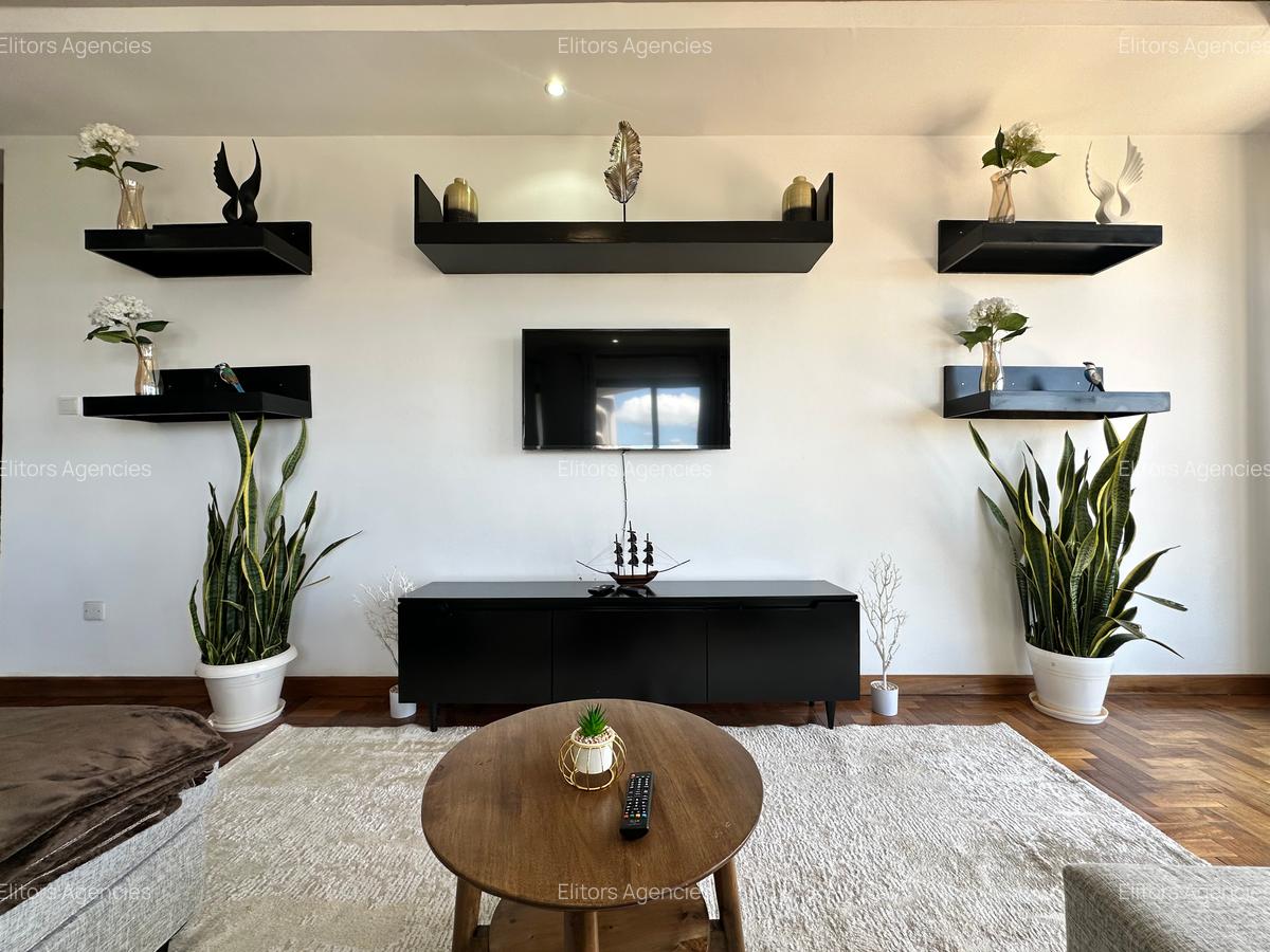 Serviced 2 Bed Apartment with En Suite at Lantana Road - 8