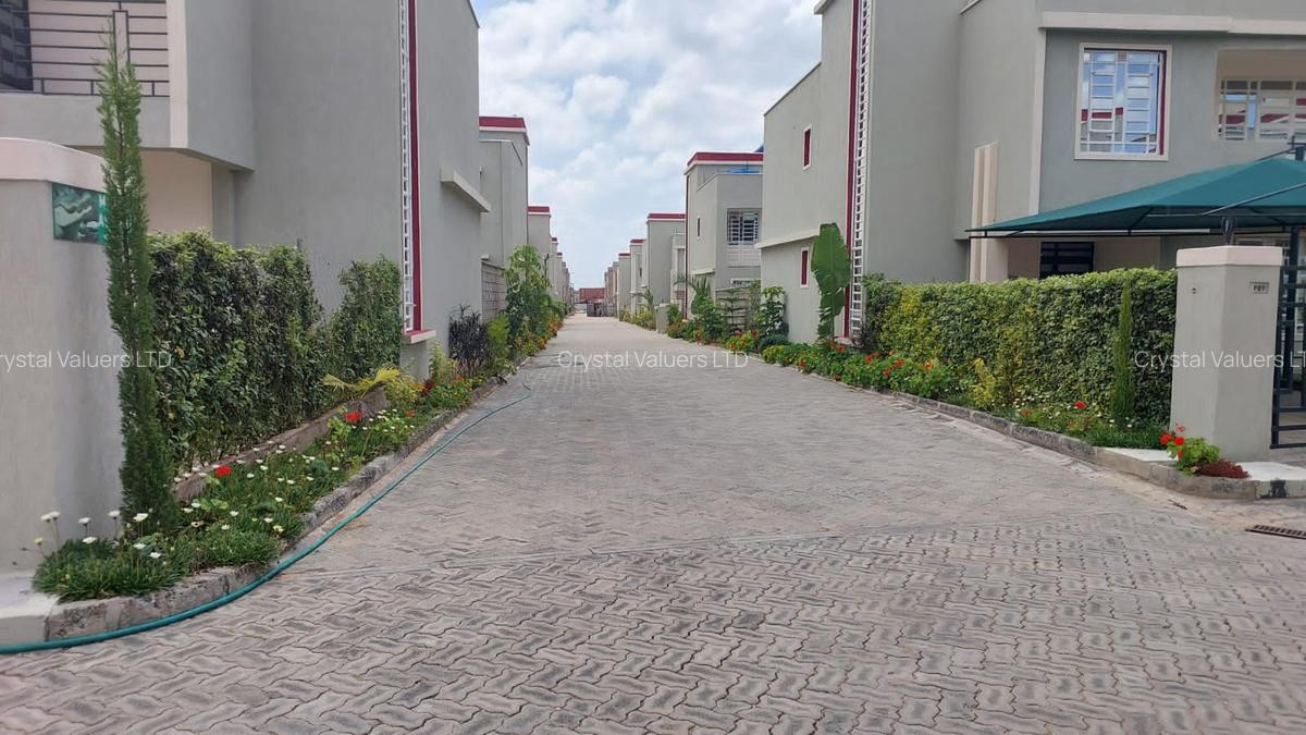 3 Bed Townhouse with En Suite in Kitengela - 2