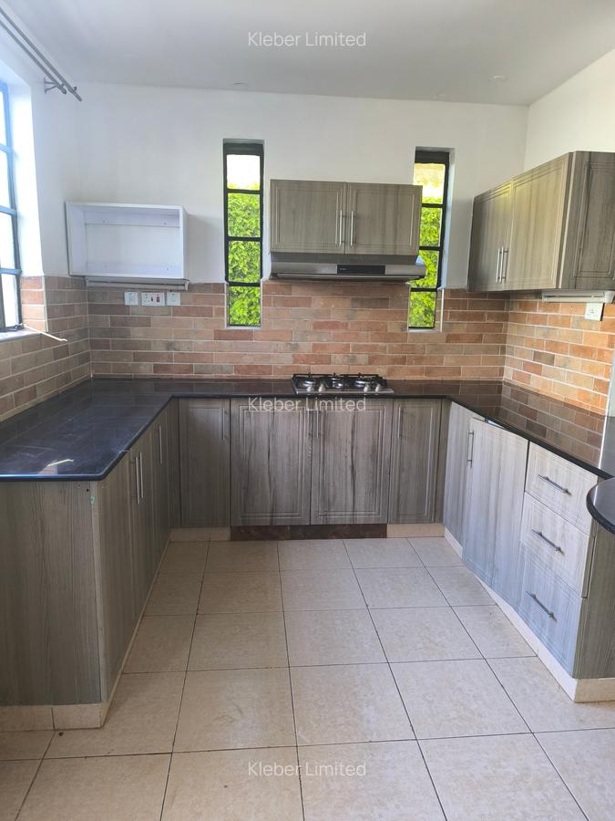4 Bed House with En Suite in Loresho - 2