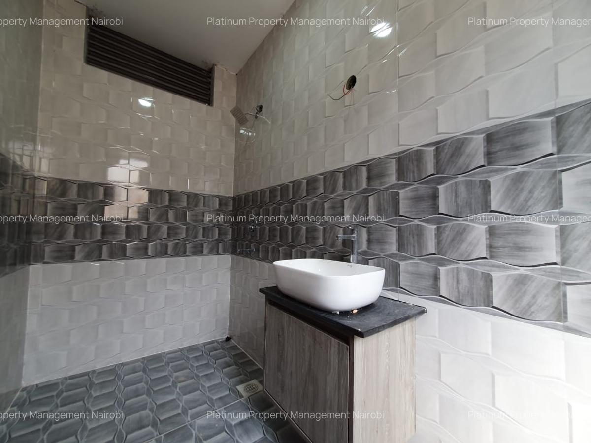 4 Bed Apartment with En Suite at Parklands - 12