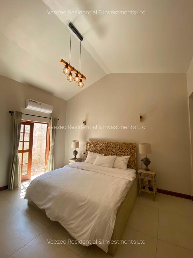 3 Bed Villa with En Suite in Bofa - 5
