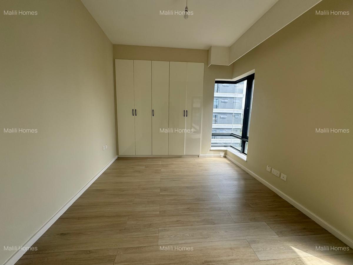 2 Bed Apartment in Riverside - 4