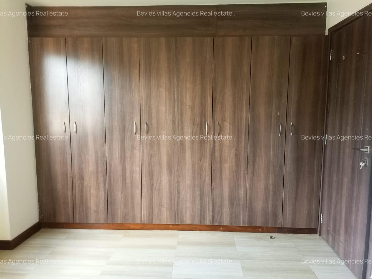 2 Bed Apartment with En Suite at Parklands - 7