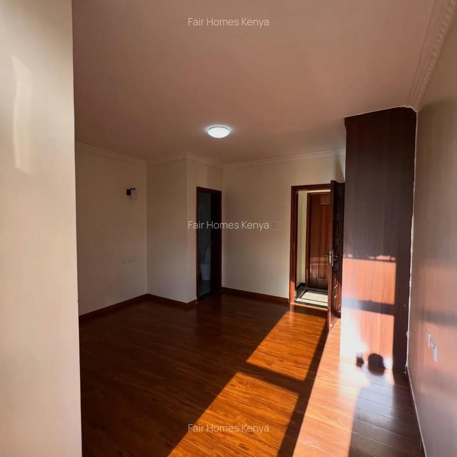 5 Bed Townhouse with En Suite at Chalbi Drive - 9