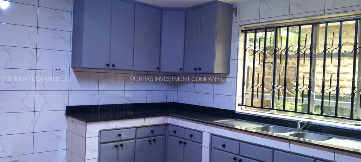 5 Bed Townhouse with En Suite in Lavington - 11