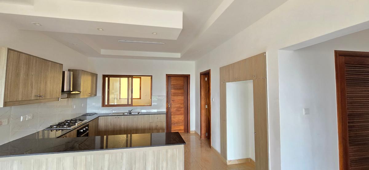 3 Bed Apartment with En Suite at Riara Road - 18