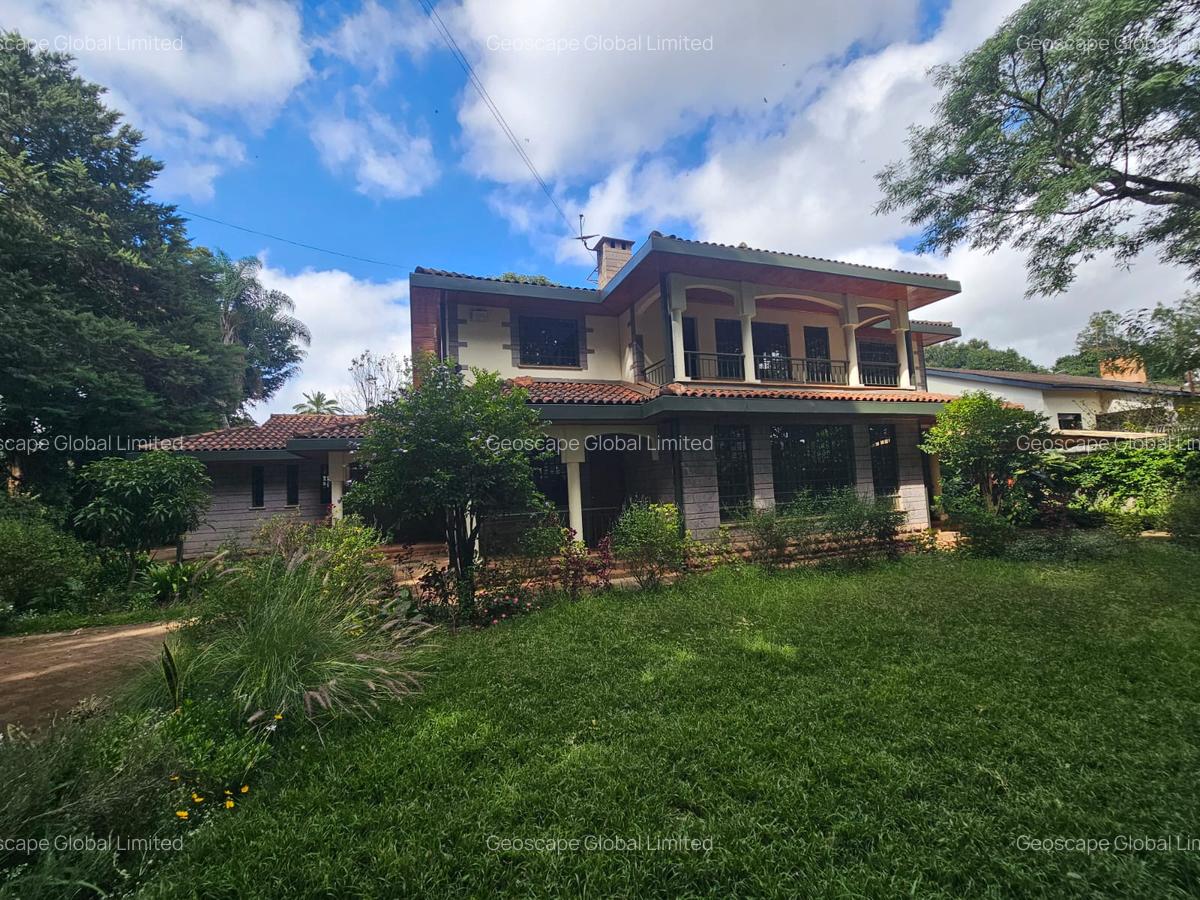 5 Bed House with En Suite in Nyari - 1