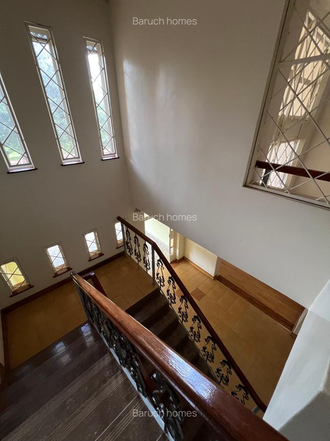 4 Bed Villa with En Suite in Runda - 15