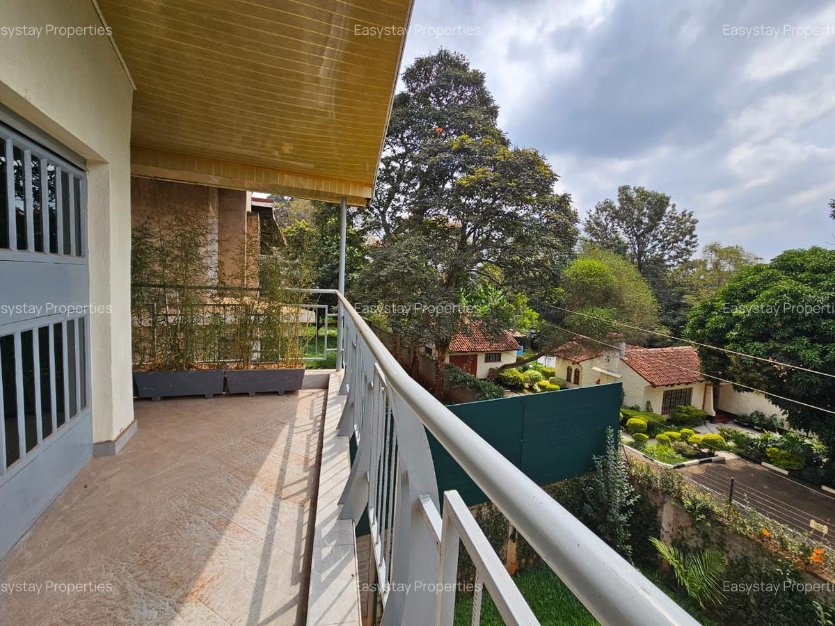 6 Bed Townhouse with En Suite in Lavington - 13