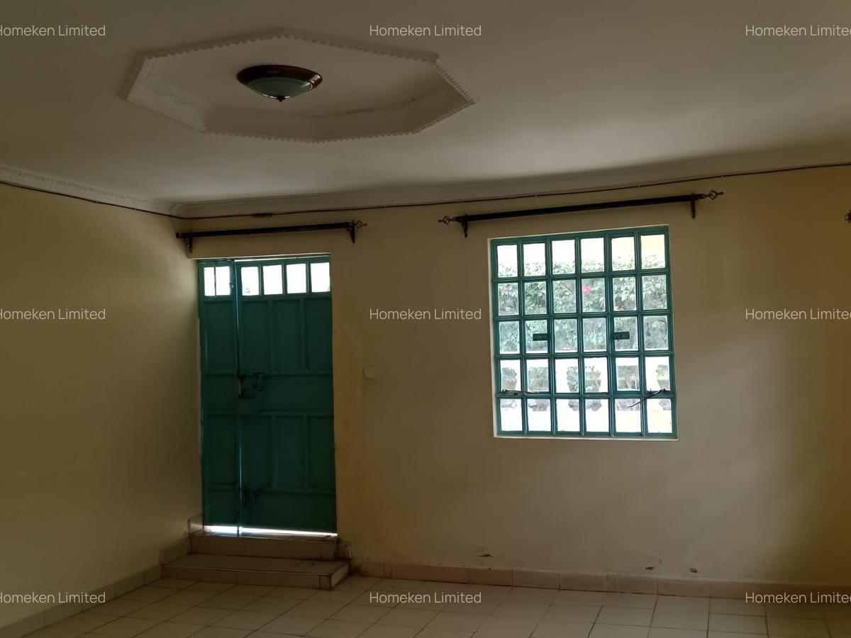 4 Bed House with En Suite at Rimpa - 2