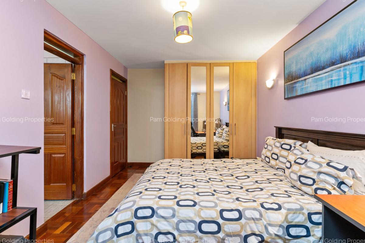 3 Bed Apartment with En Suite at Westlands Avenue - 6