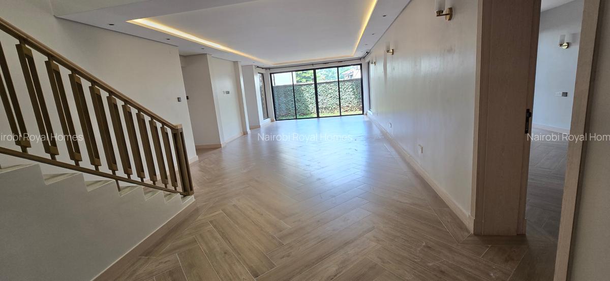 7 Bed Townhouse with En Suite at Lavington Convent Drive - 15