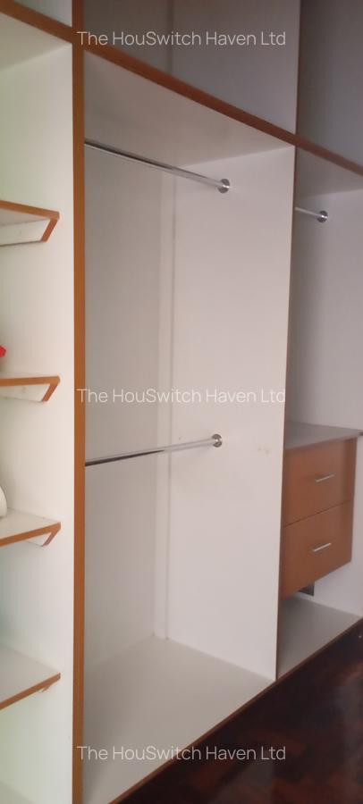 4 Bed Apartment with En Suite at Brookside Drive - 16