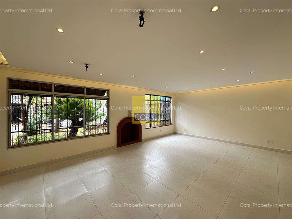 5 Bed Townhouse in Brookside - 1