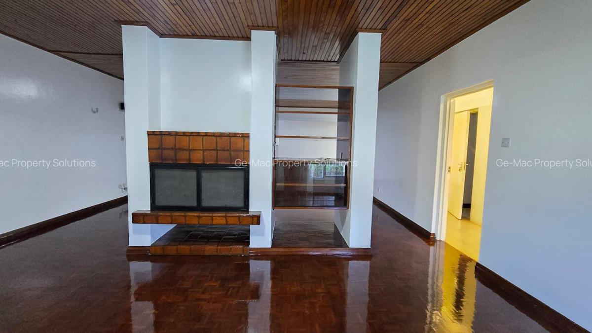 4 Bed House with En Suite in Runda - 19