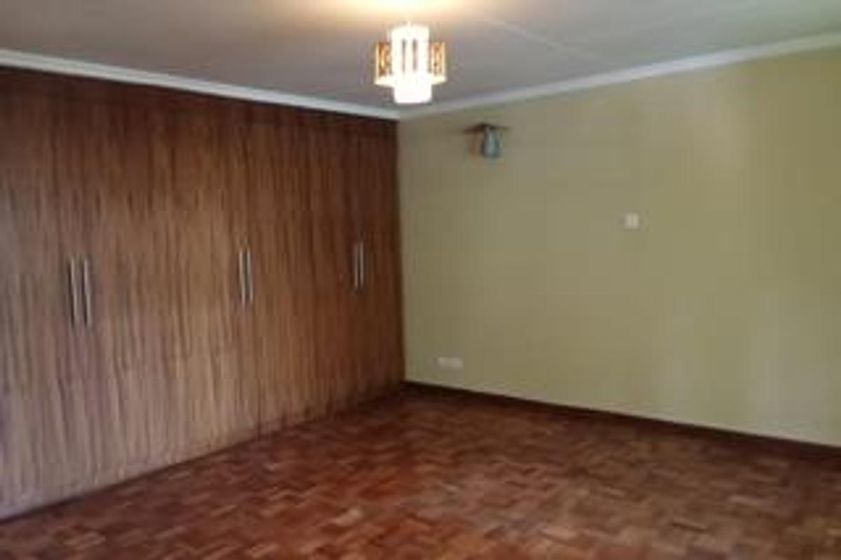 4 Bed Townhouse with En Suite at Lavington Green - 10