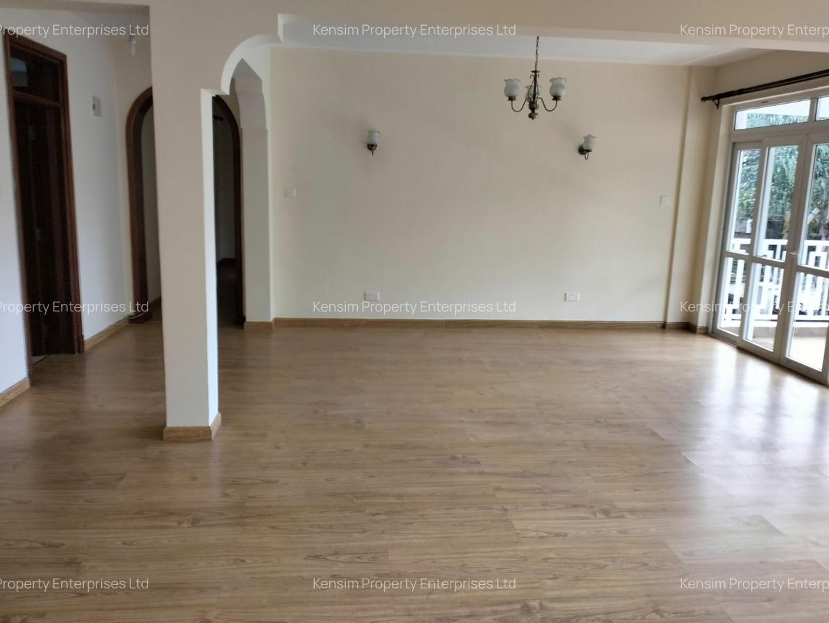 3 Bed Apartment with En Suite in Brookside - 16