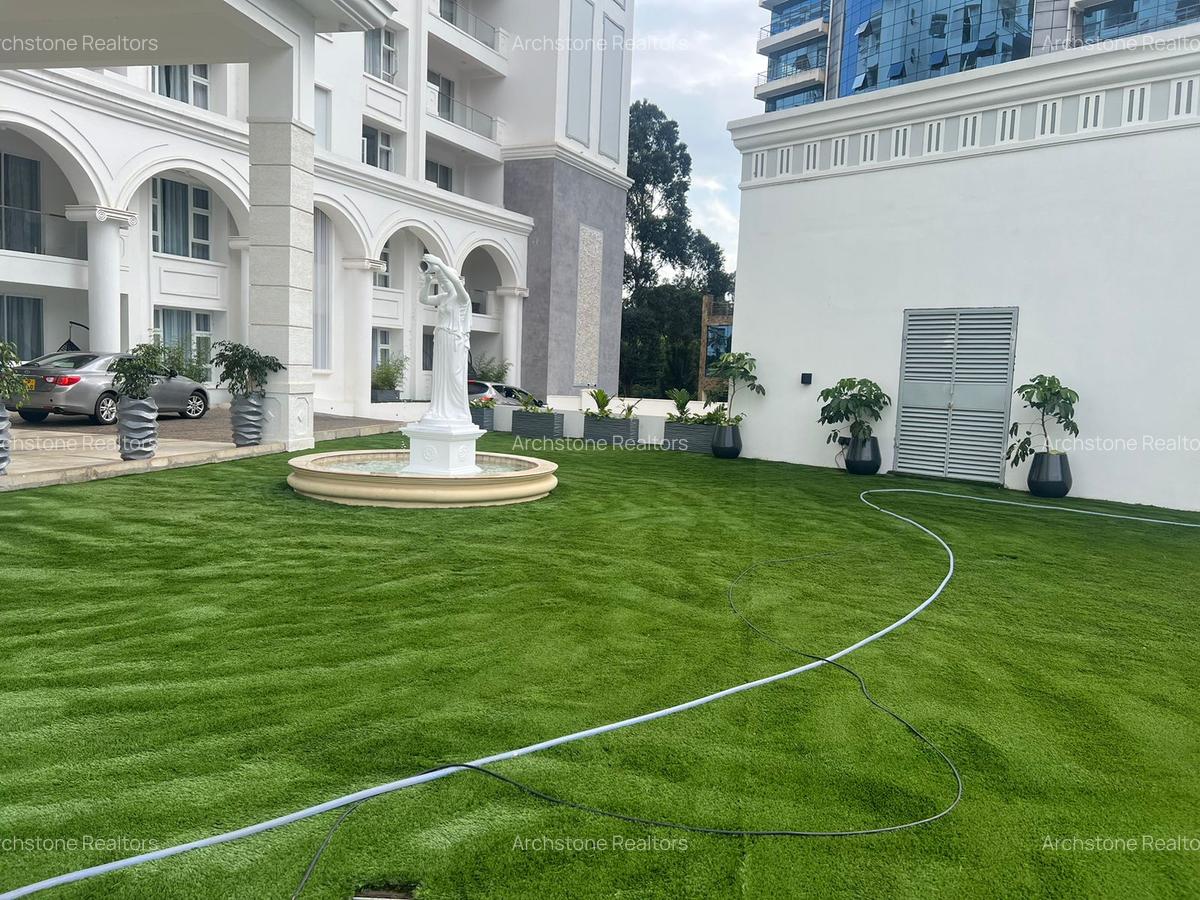 3 Bed Apartment with En Suite in Parklands - 8