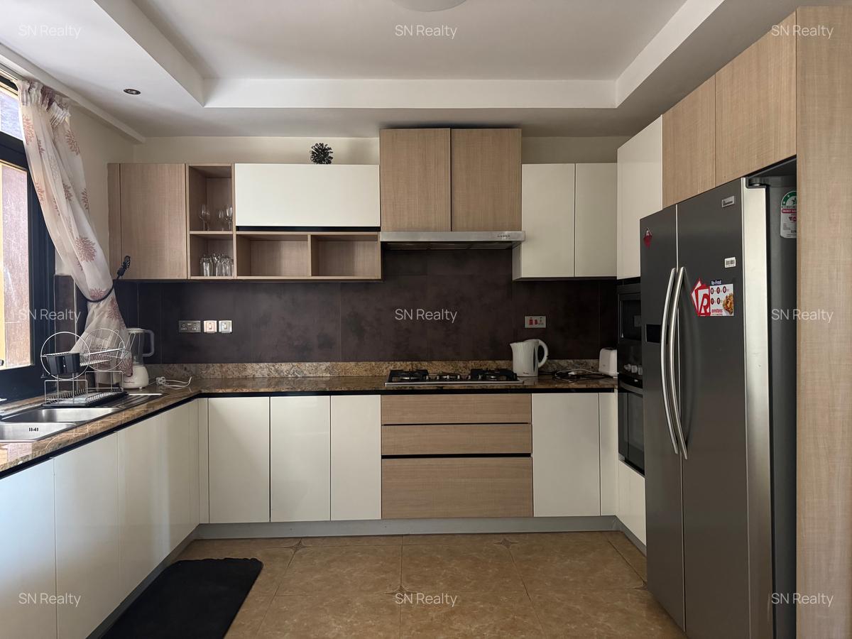 Furnished 3 Bed Apartment with En Suite in Riverside - 8