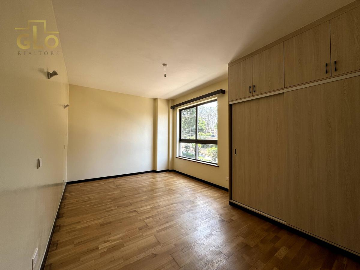 2 Bed Apartment with En Suite in General Mathenge - 14