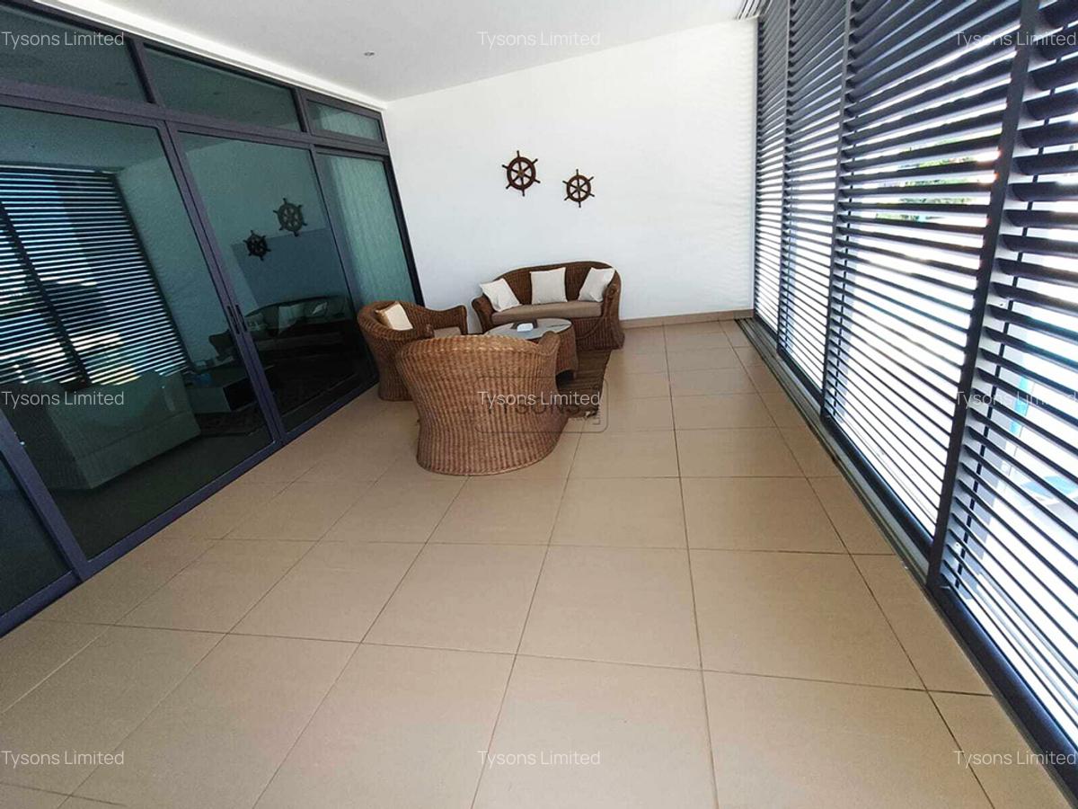 3 Bed Apartment with Swimming Pool at English Point - 7